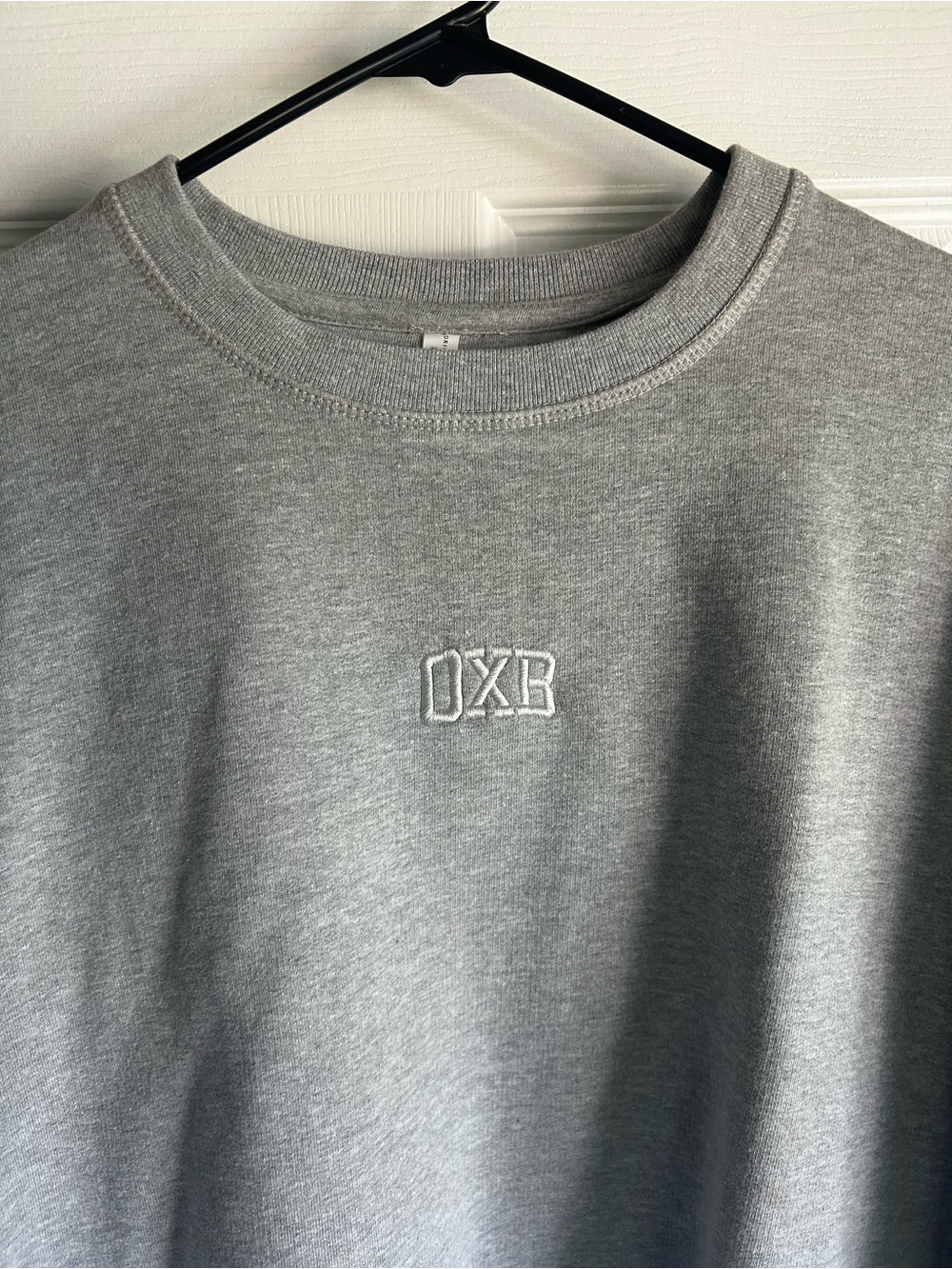 OXB Embroidered Gray Crew Sweatshirt. Size L Sturdy and well constructed. New